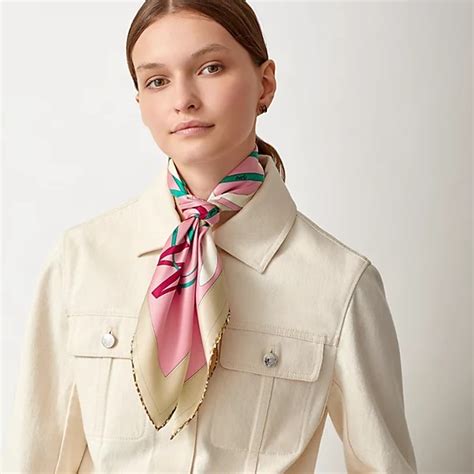 how to wear hermes scarf 140|how to wear hermes twilly.